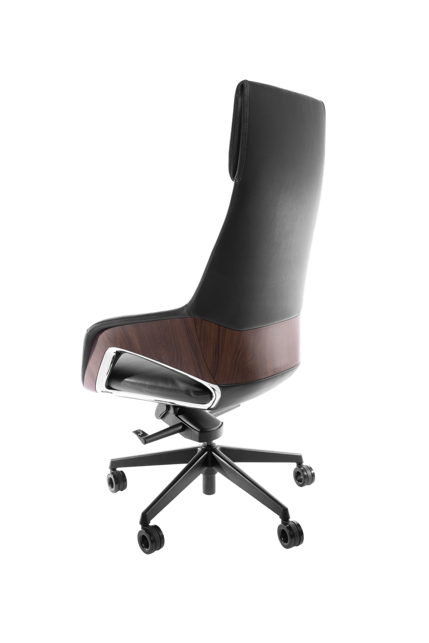 Hiram Controller Chair