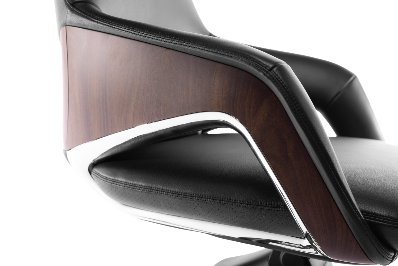 Hiram Controller Chair