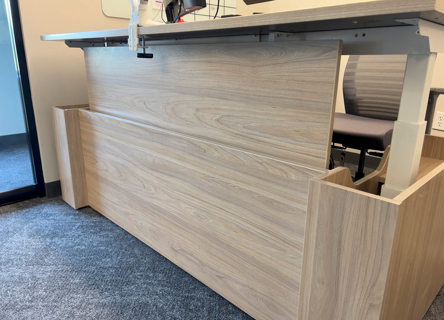 EDGE Height-Adjustable Desk Straight